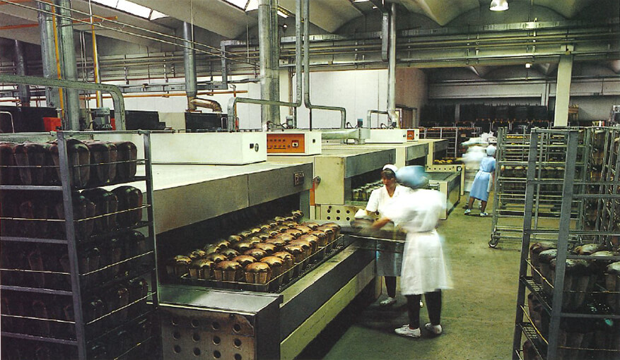 Pandoro production in the S. Giovanni Lupatoto plant